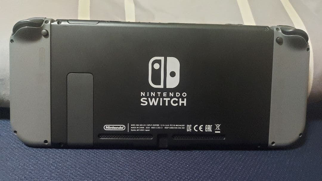 Nintendo Switch 本体 + ホリパッド + ソフト