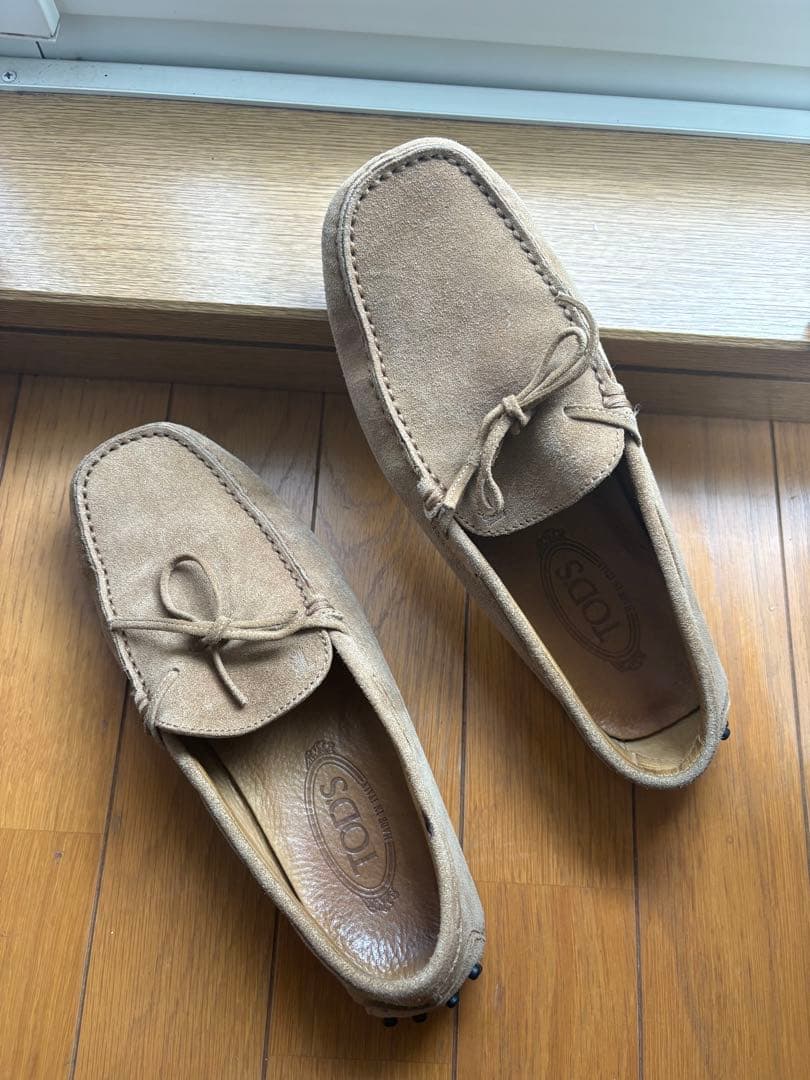 TOD'S ベージュ モカシン