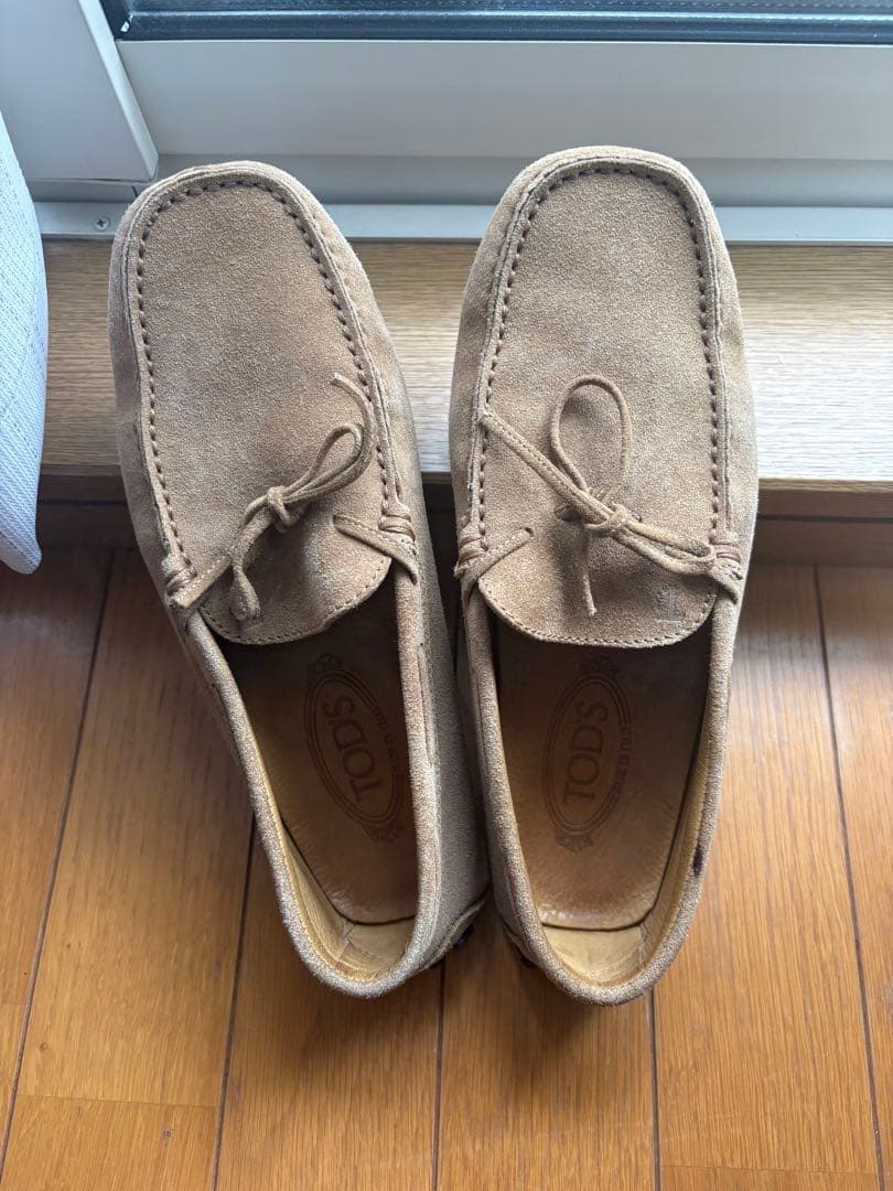 TOD'S ベージュ モカシン