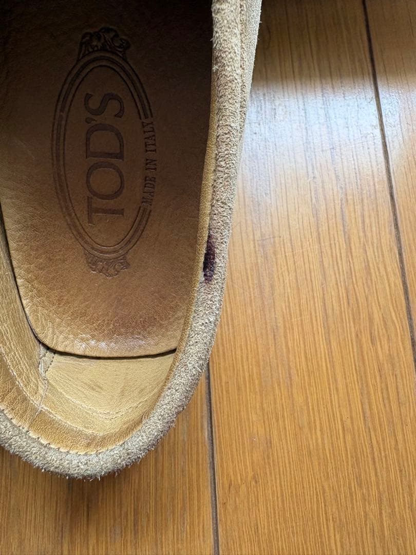 TOD'S ベージュ モカシン
