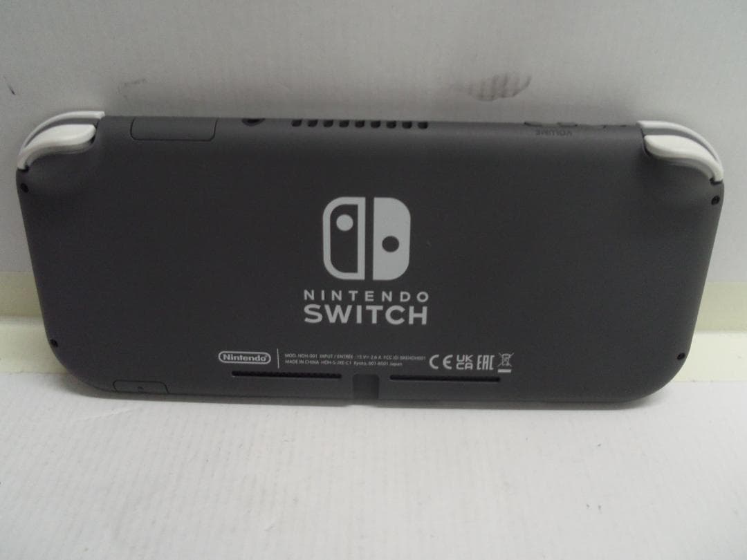 【中古】任天堂 Switch Lite グレー 画面にキズあり ヤマダ保証書付き
