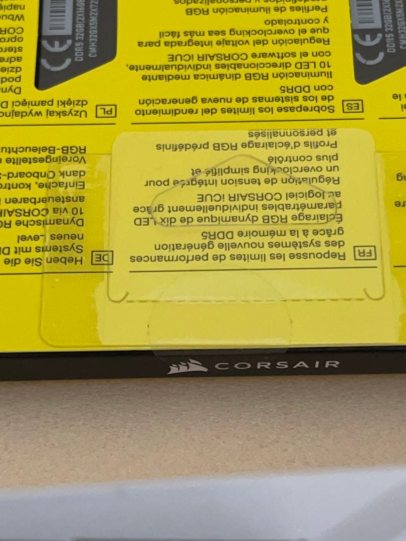 メモリー CORSAIR RGB DDR5 32GB (16GBx2) 7200MHz