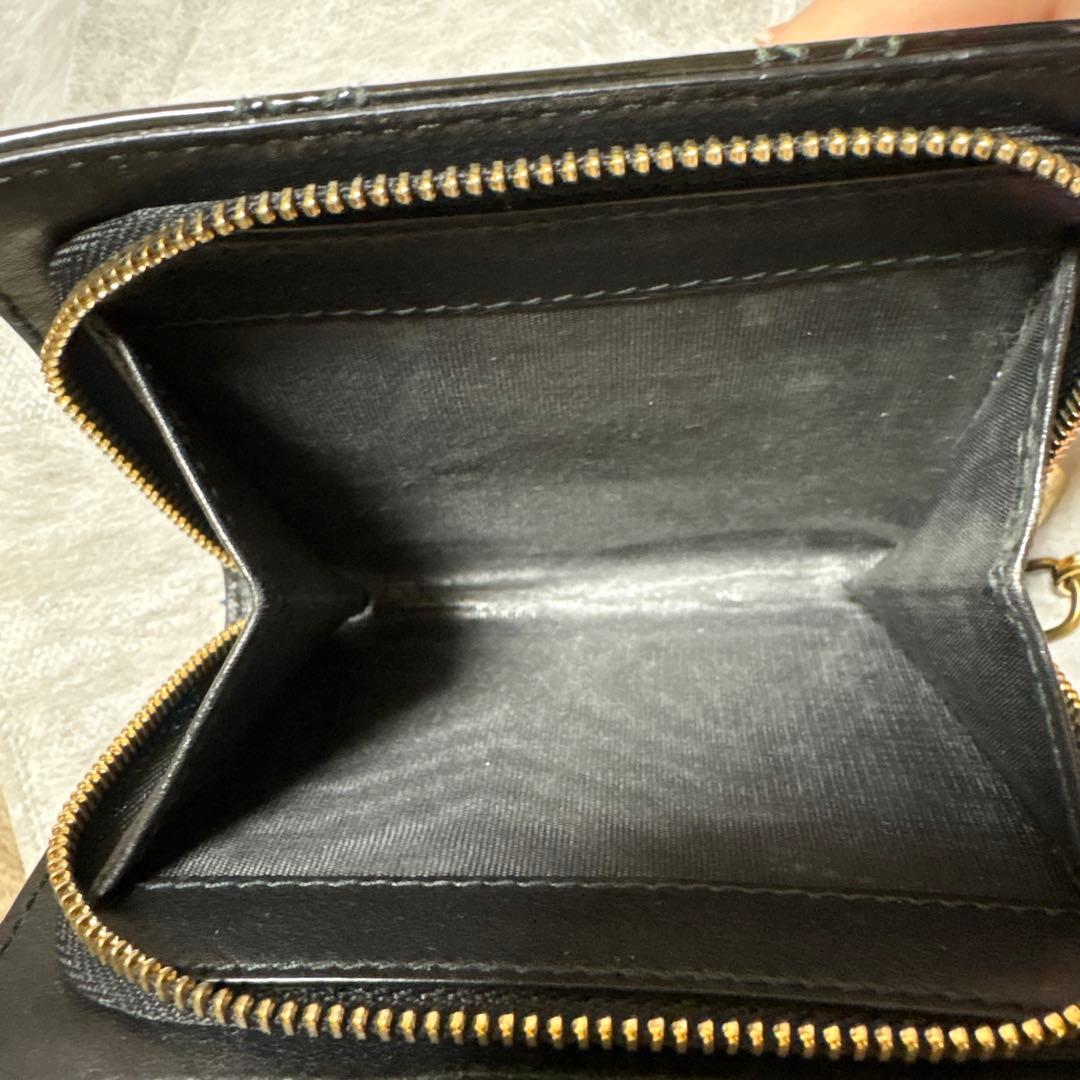 Diorカナージュ 二つ折り財布 エナメル 黒