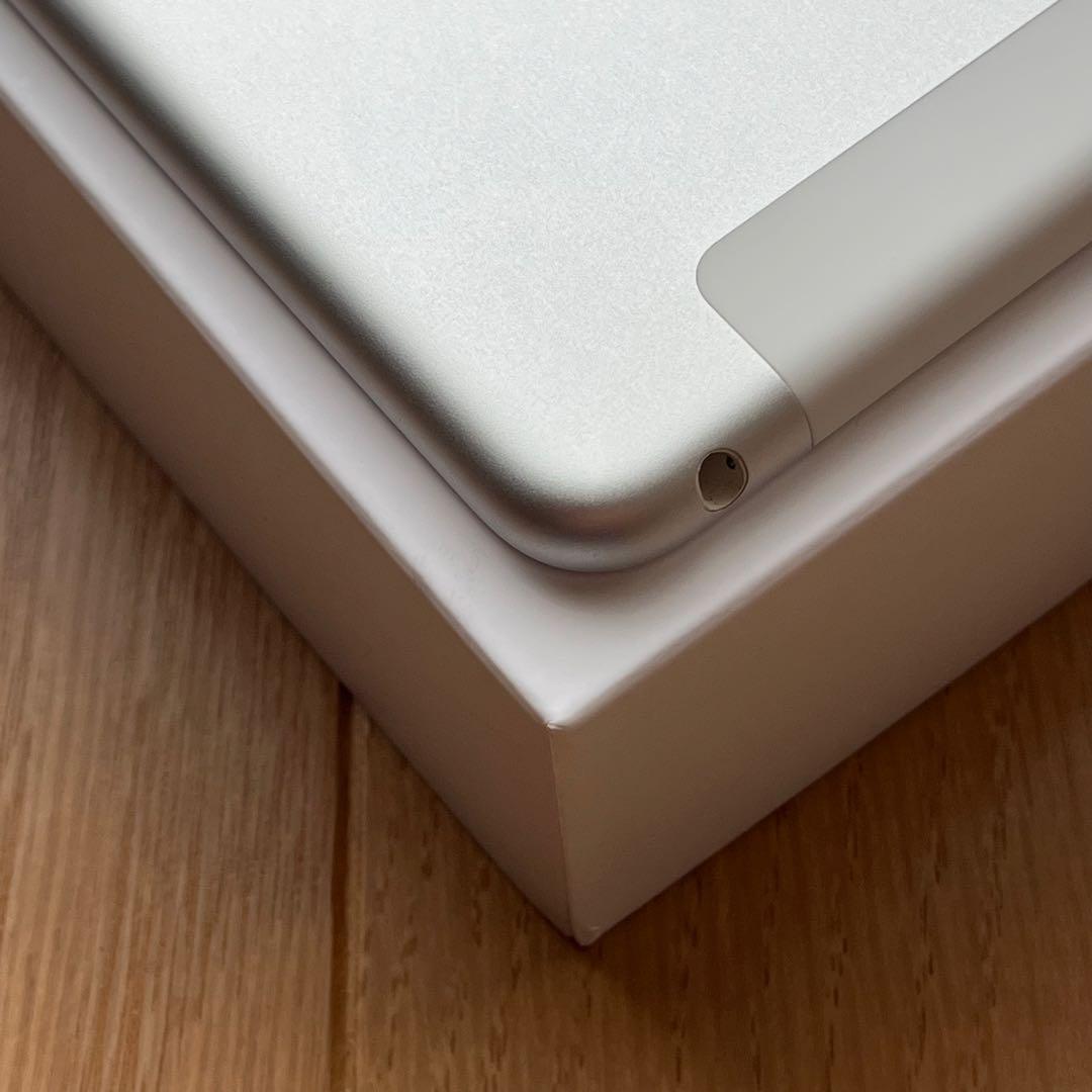 iPad mini4 128GB Cellular SIMフリー 美品