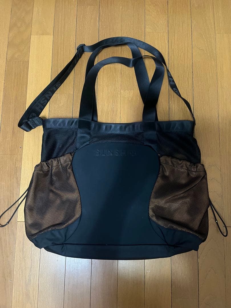 lululemon SLNSH バッグ
