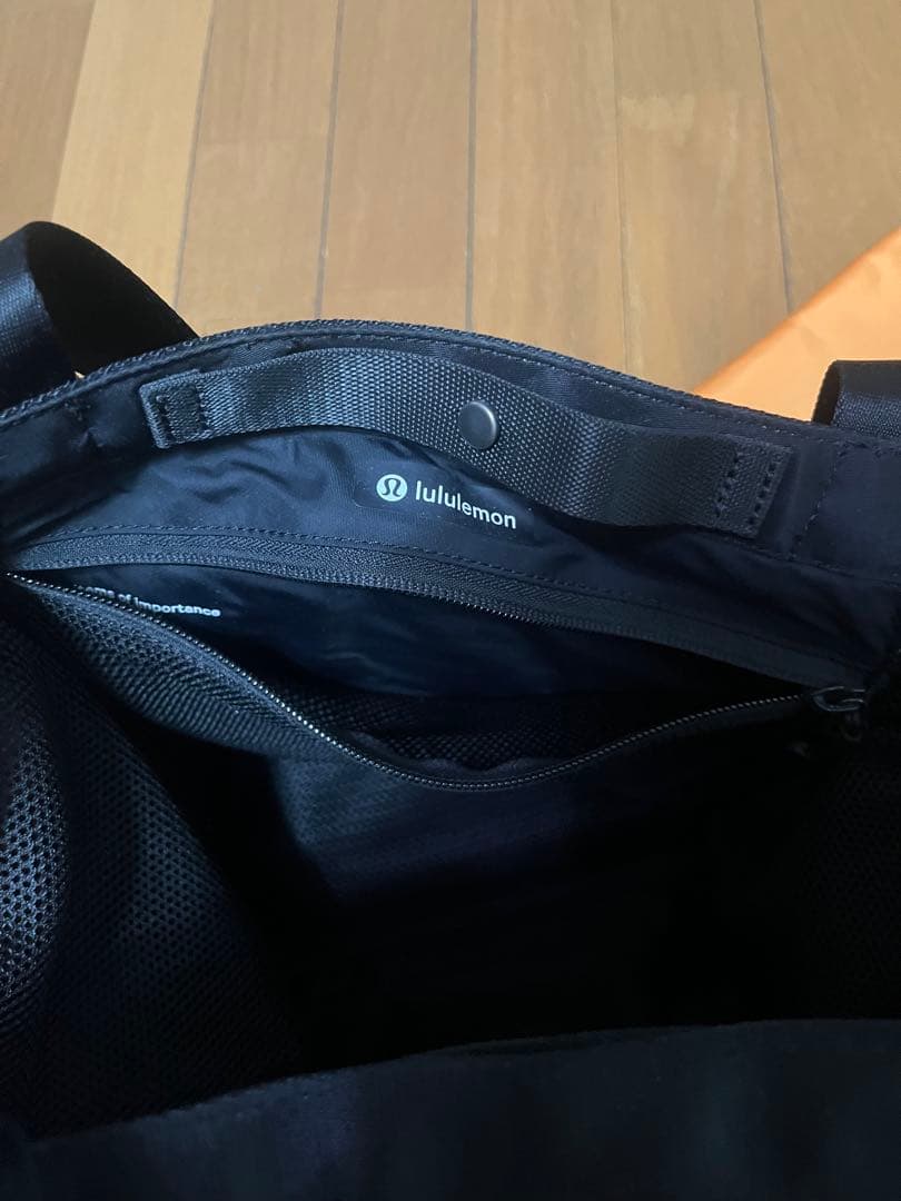 lululemon SLNSH バッグ