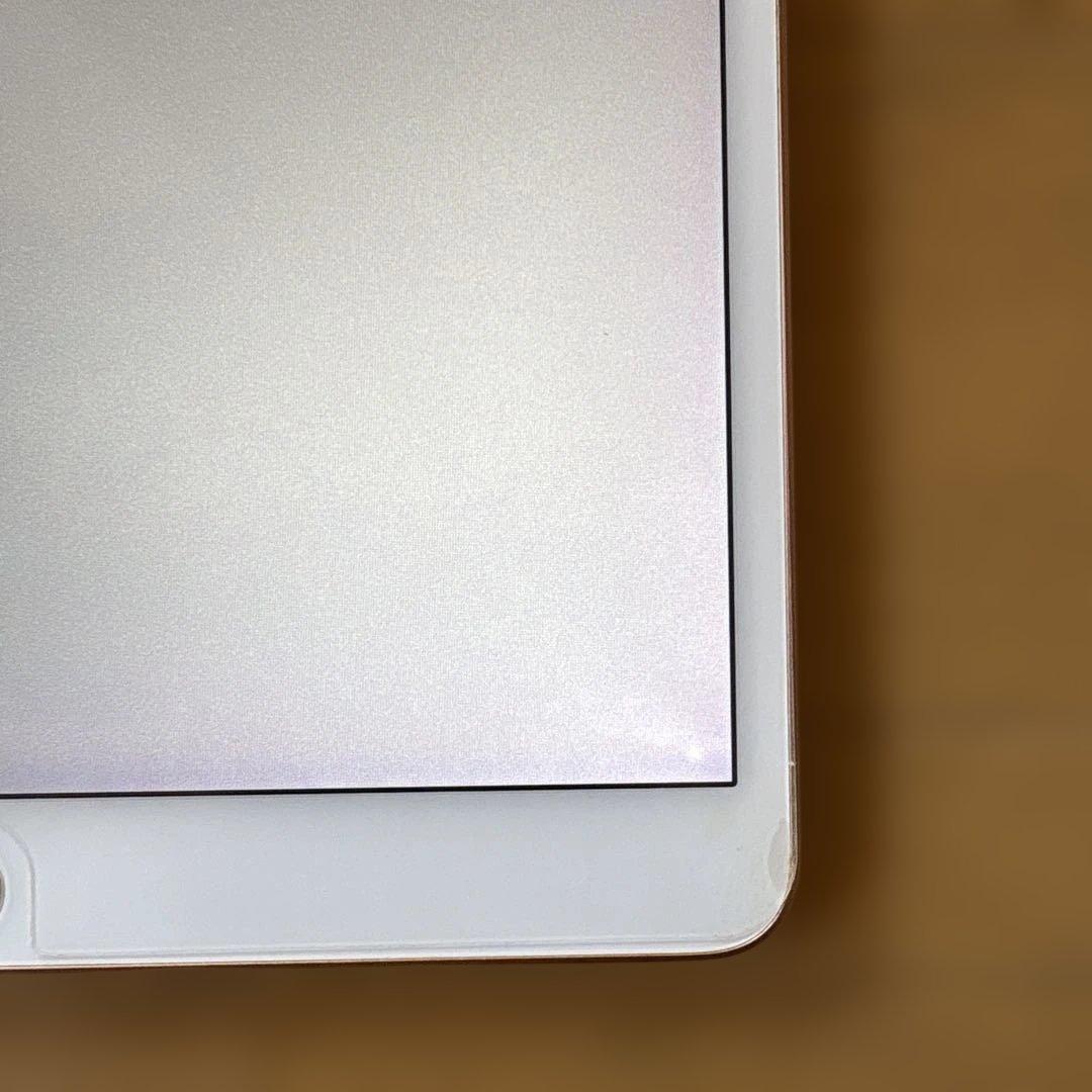 Apple iPadair第３世代 ゴールド 本体バッテリー80％綺麗です