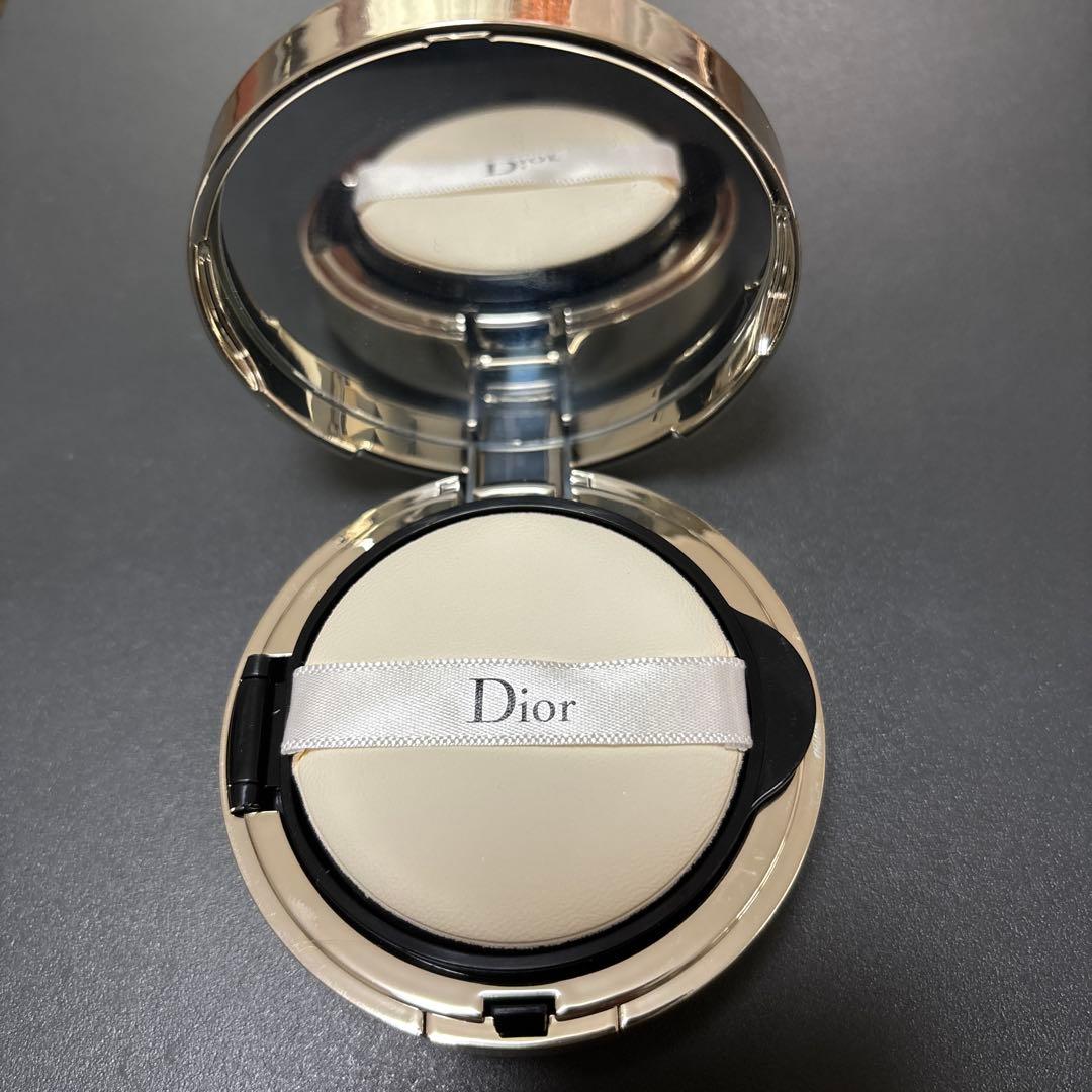 未使用ディオールDior リキッドクッションファンデーション020