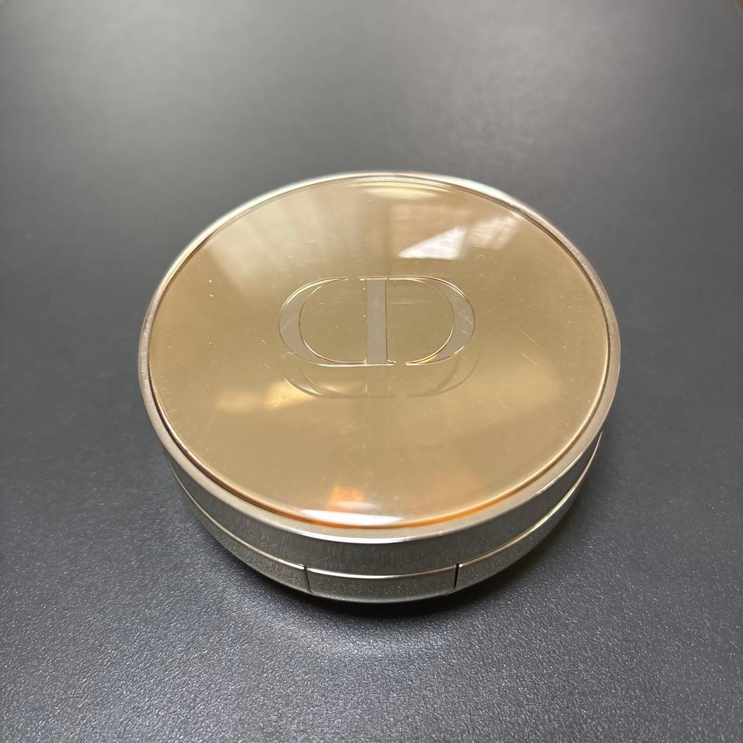 未使用ディオールDior リキッドクッションファンデーション020