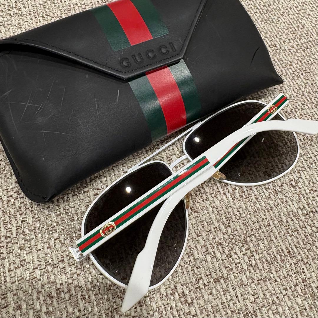 【値下げしました】GUCCI アビエーターサングラス ホワイト