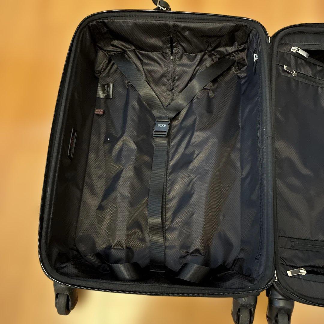 TUMI 中型キャリーカート グレー