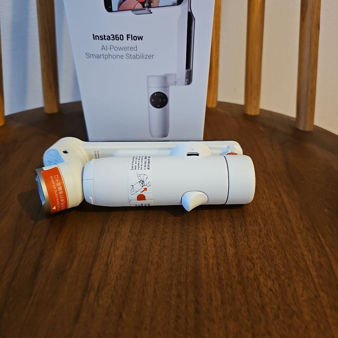 美品 Insta 360 Flow スマホ用 ジンバル スタビライザー