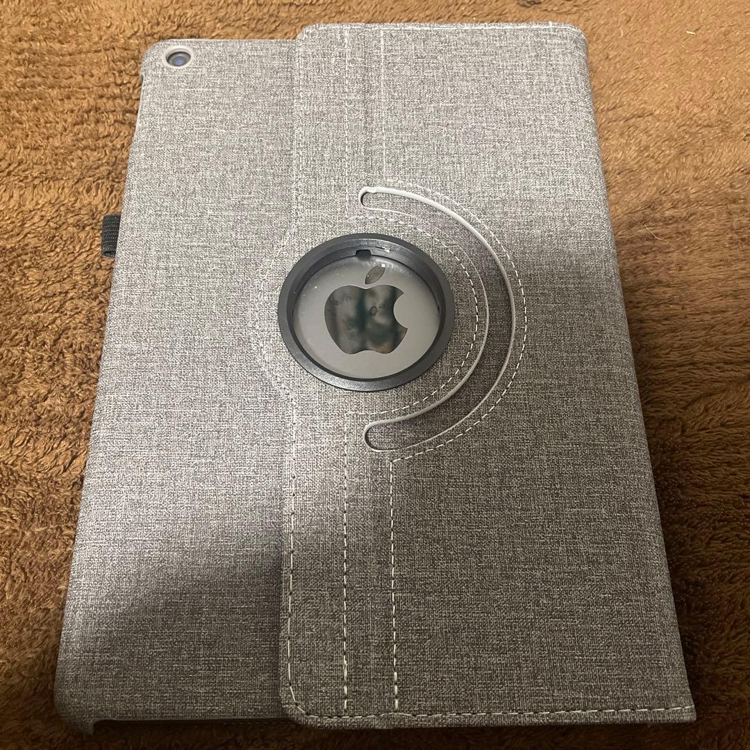 iPad 第7世代 WiFi 32GB カバー付
