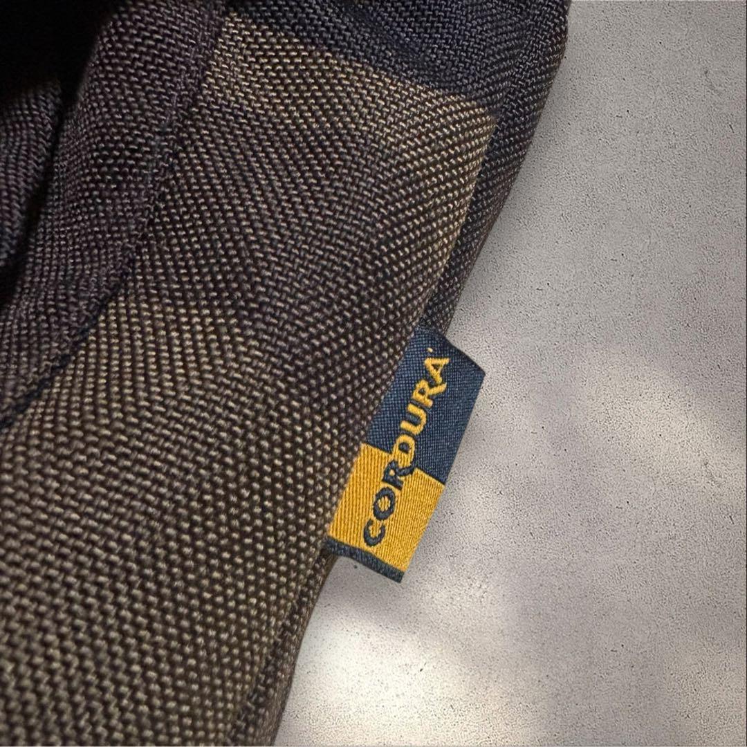 【N94】Carhartt 中綿ジャケット 迷彩 XXLビッグサイズリブネック