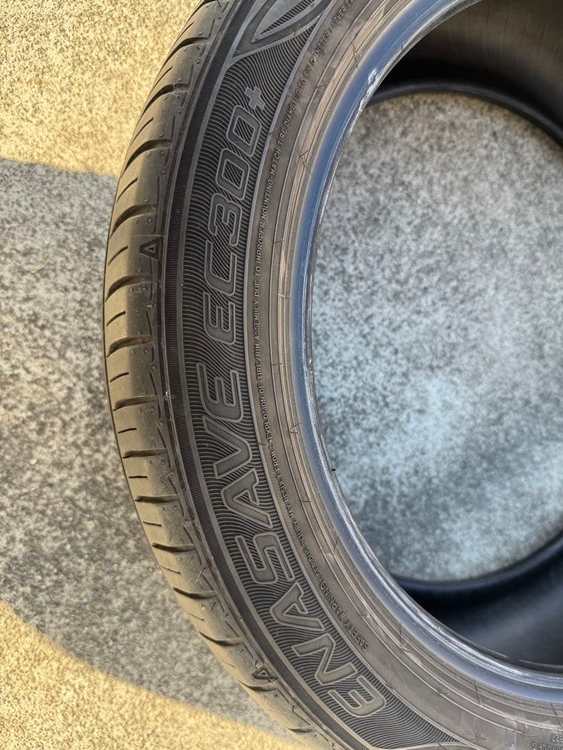 DUNLOP 18インチタイヤ　溝あり綺麗　23年製2155018