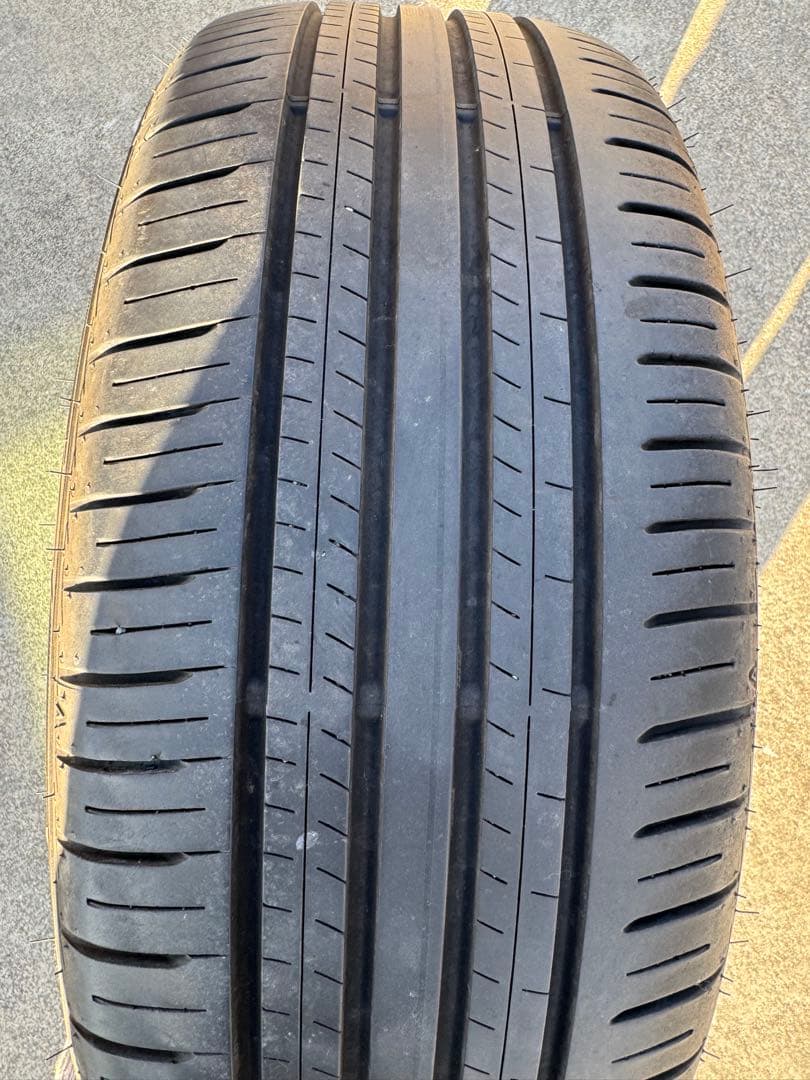 DUNLOP 18インチタイヤ　溝あり綺麗　23年製2155018