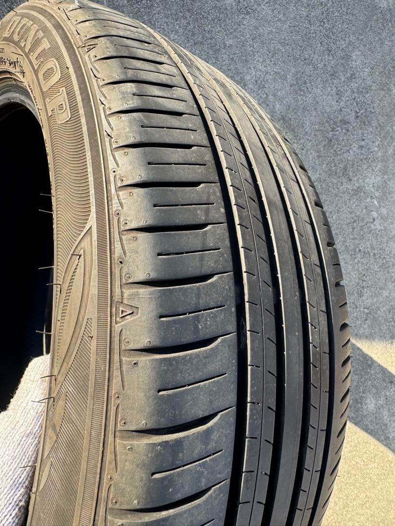 DUNLOP 18インチタイヤ　溝あり綺麗　23年製2155018