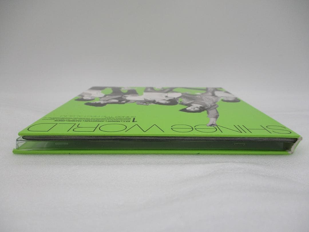 THE FIRST ALBUM SHINee WORLD Aタイプ 輸入盤