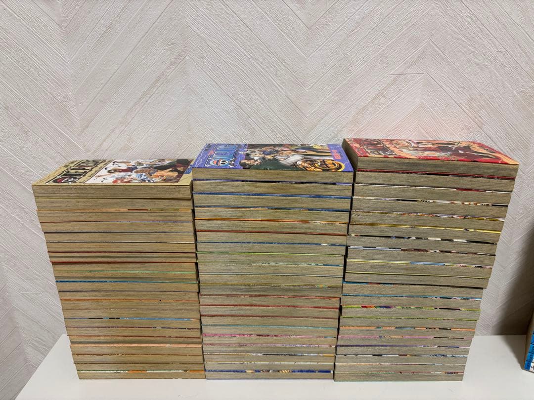 ！値下げ！　ワンピース　1〜113巻　全巻セット 60〜113巻初版新品