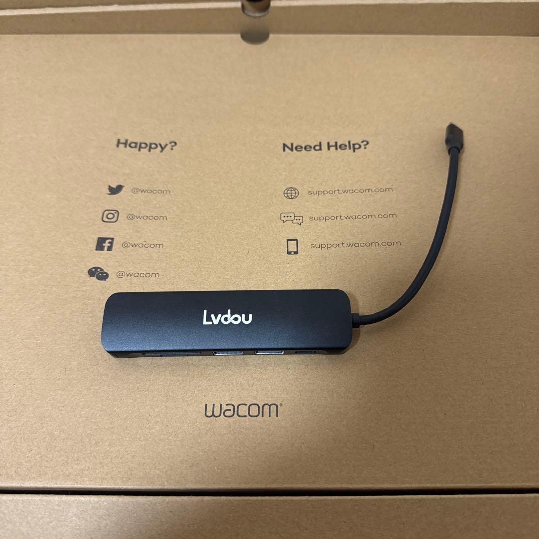 【値下げ中】Wacom Cintiq 16 USBハブ付き