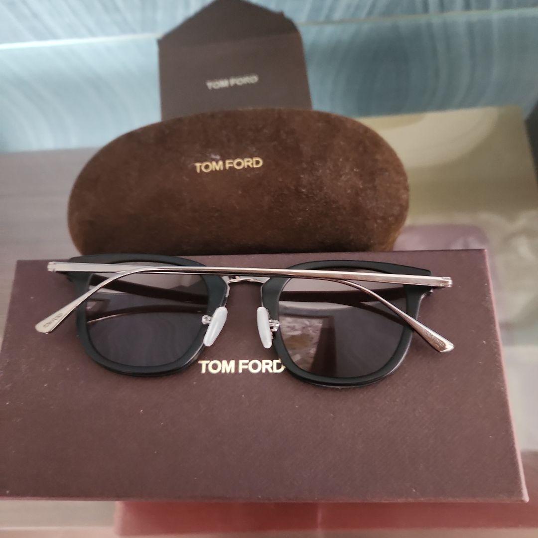 TOM FORD トムフォード　FT5496 005 サングラス　眼鏡
