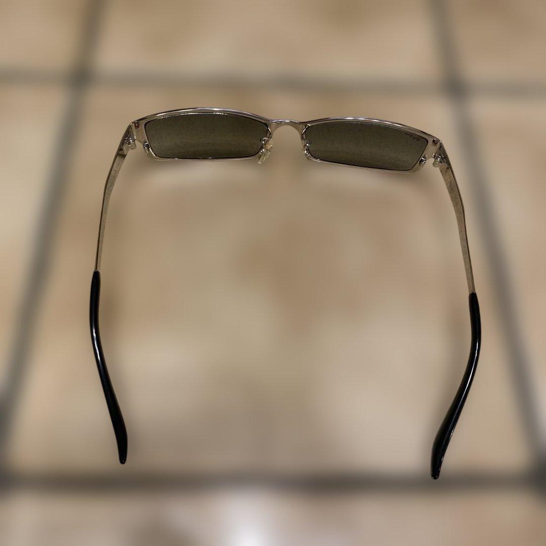 Ray-Ban シルバー ブラック サングラスケース付き。