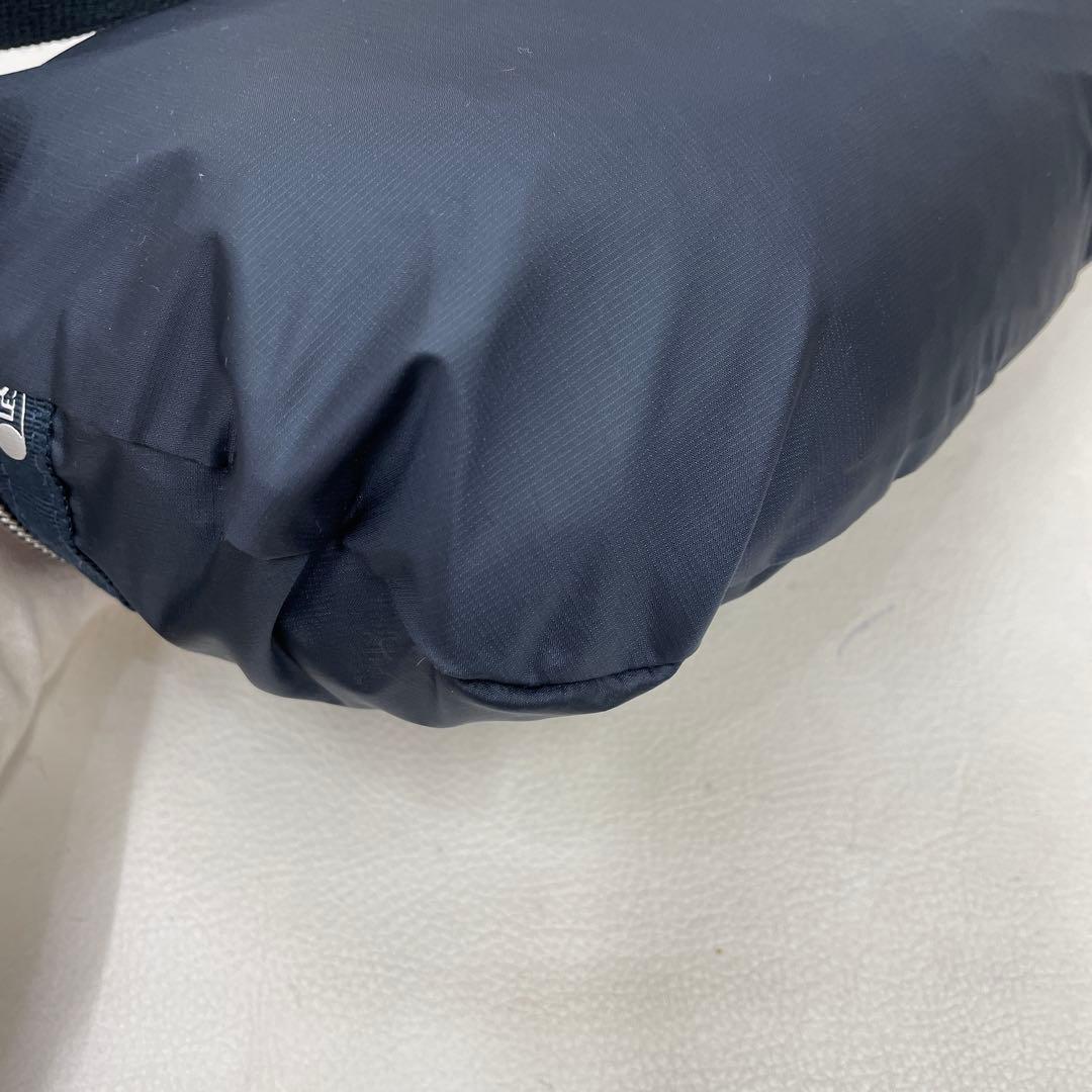 4179 LeSportsac ボディバッグ エッセンシャル ネイビー系
