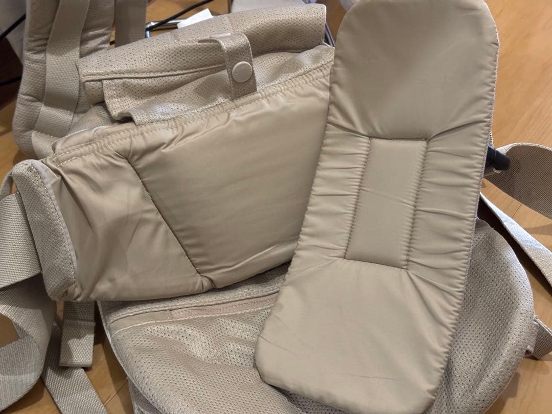 【極美品】アンジェレッテ ベビーキャリアオン　ベージュ