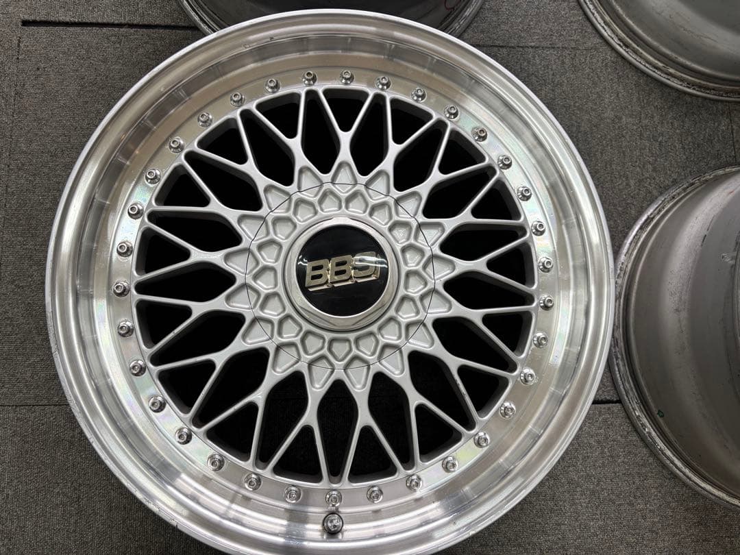 スーパーRS BBS RS 18インチ8J9J＋42 114.3-5 穴