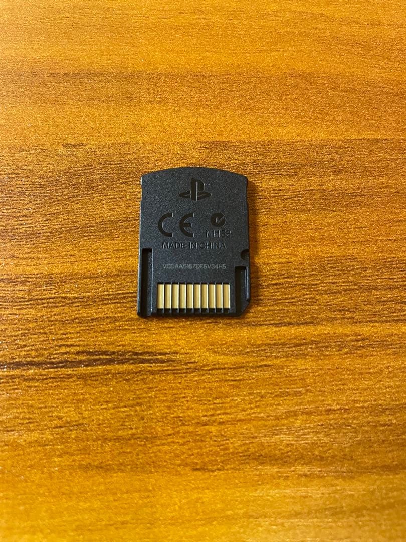 PlayStation®Vita デビューパック Wi-Fiモデル（PCH-2…
