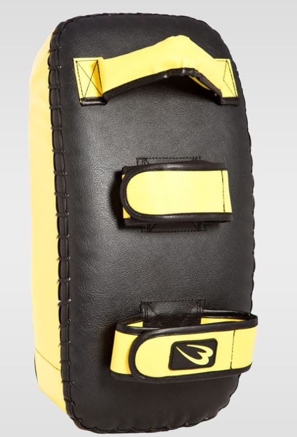 新品！キックミットカーブ 　　　　　　　　　　　　ブラック✕イエロー ２個セット