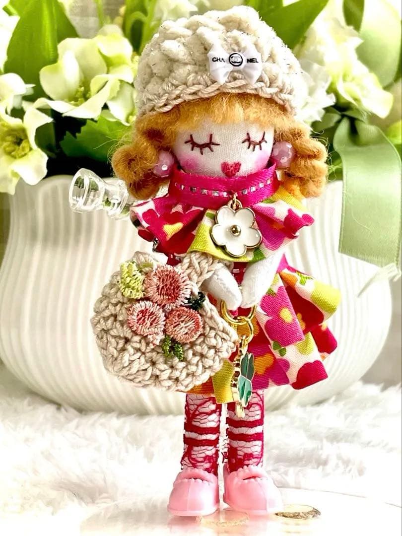 花柄❤️2段フリルワンピース❤️クローバー❤️ハンドメイド♡ドールチャーム