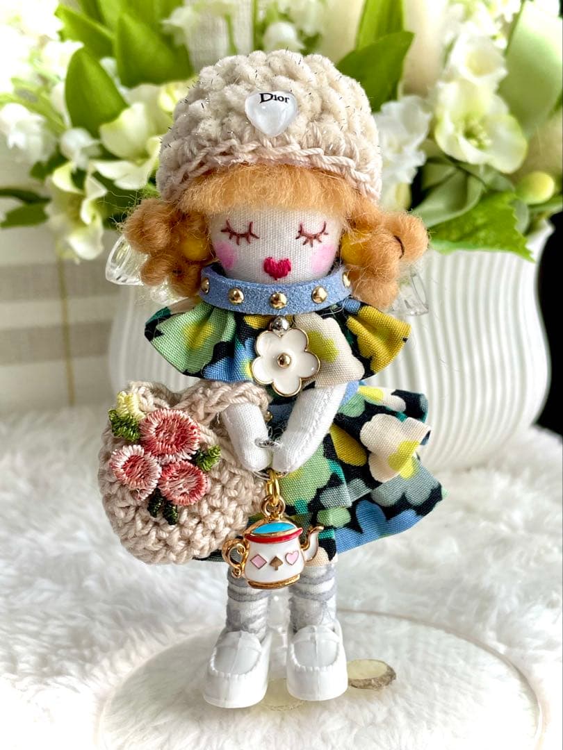 花柄❤️2段フリルワンピース❤️クローバー❤️ハンドメイド♡ドールチャーム
