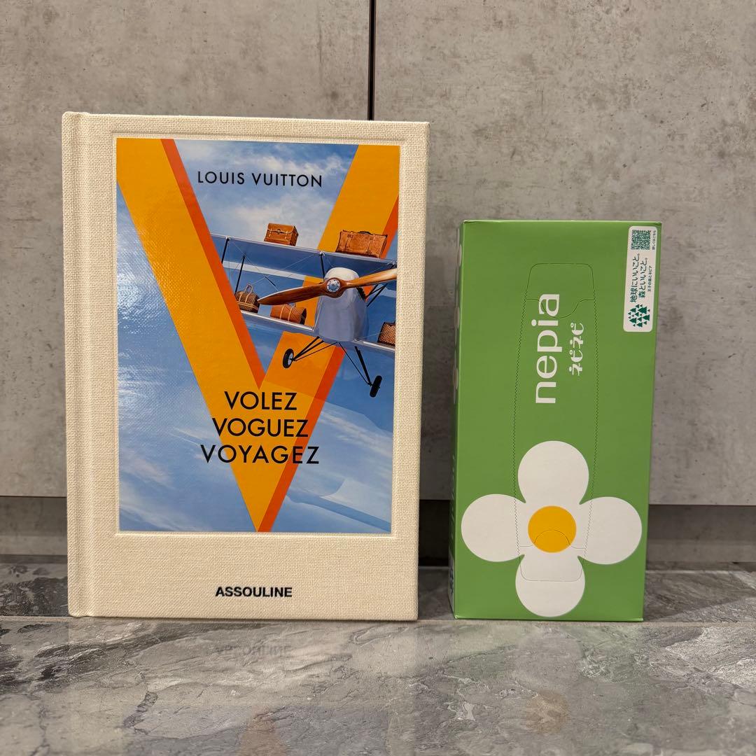ルイ・ヴィトン VOLEZ VOGUEZ VOYAGEZ ASSOULINE