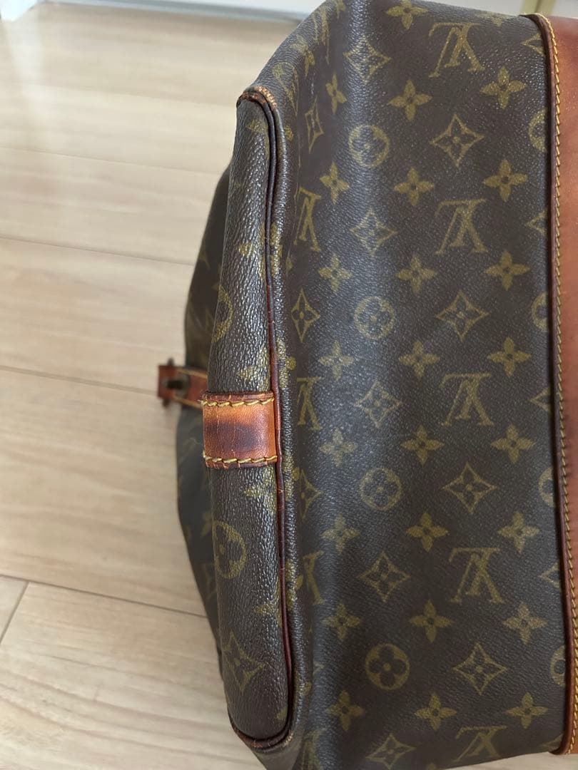 LOUIS VUITTON モノグラム/キーポル50