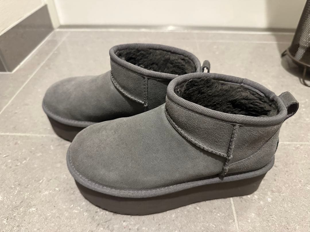 UGG アグ CLASSIC ULTRA MINI PLATFORM グレー