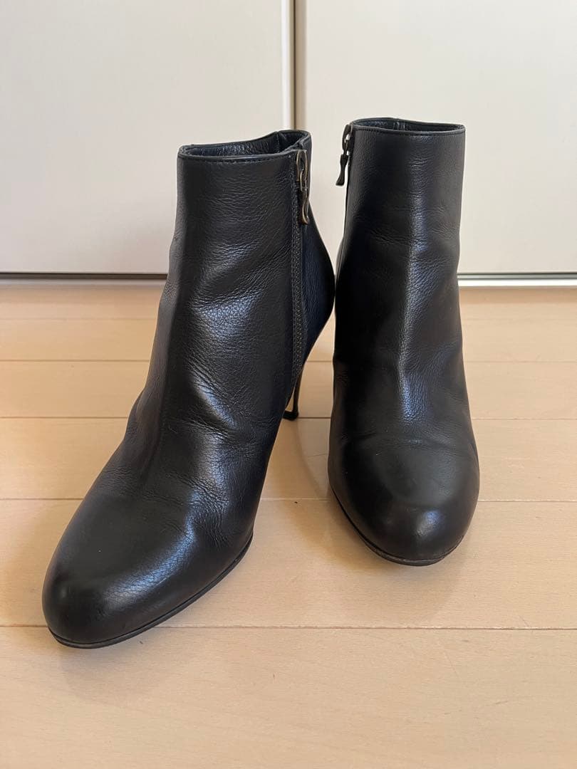 美品　ベリーコ　ショートブーツ　黒