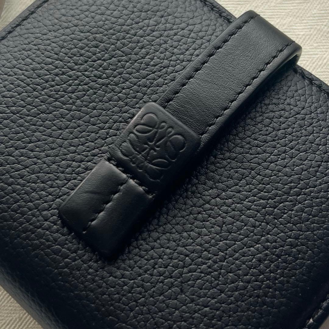 244 極上美品 LOEWE ロエベ 2つ折り財布