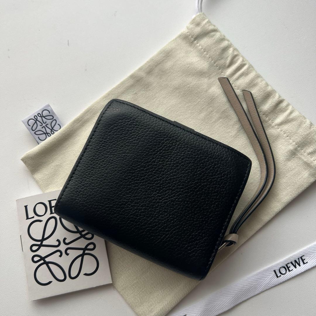 244 極上美品 LOEWE ロエベ 2つ折り財布