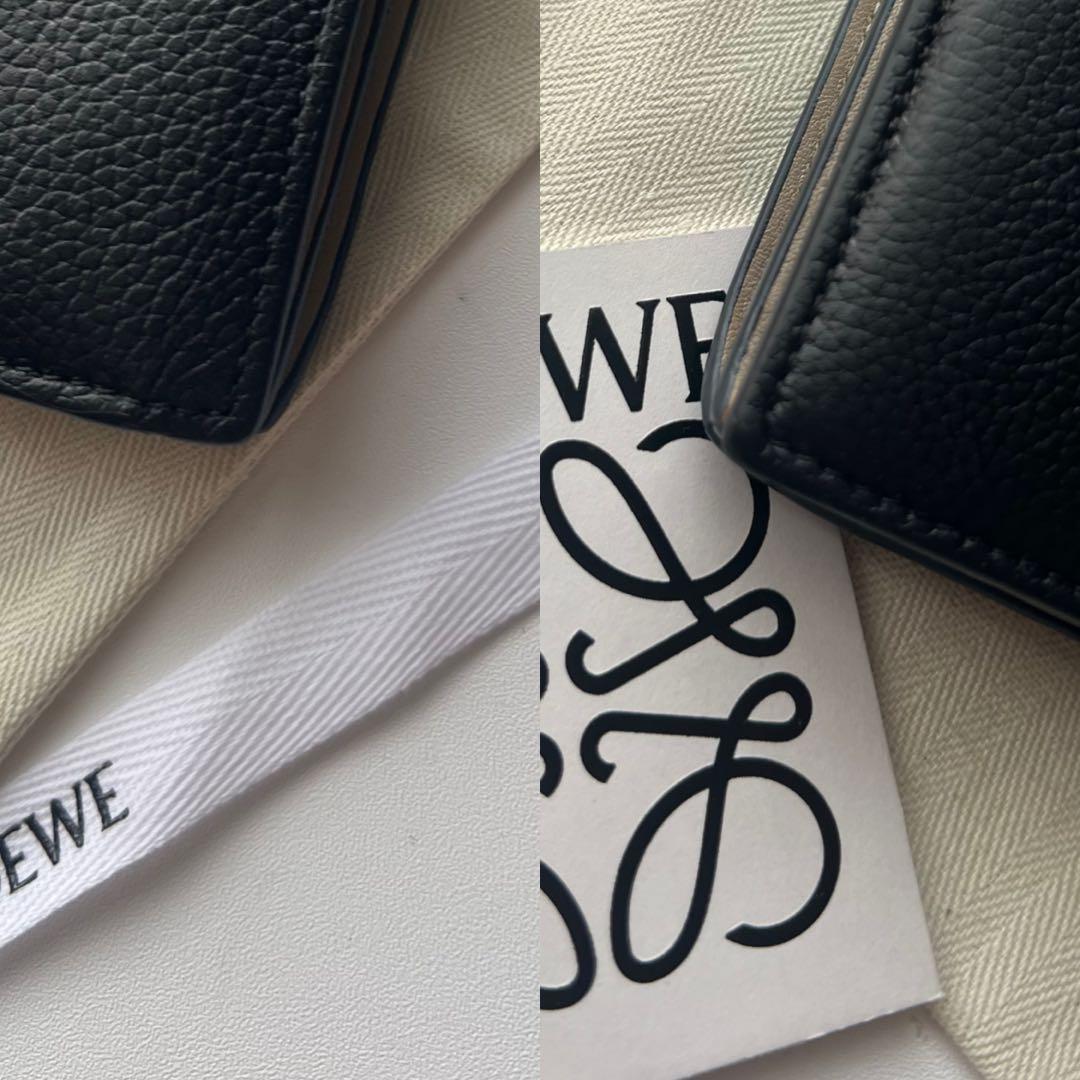 244 極上美品 LOEWE ロエベ 2つ折り財布