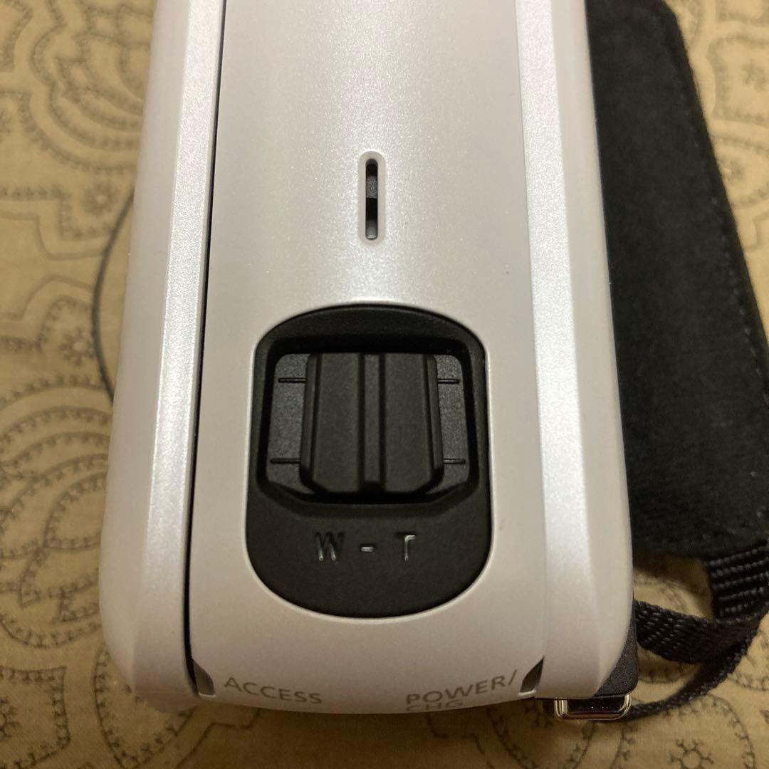 ほぼ新品 Canon iVIS HF R800 ホワイト ビデオカメラ
