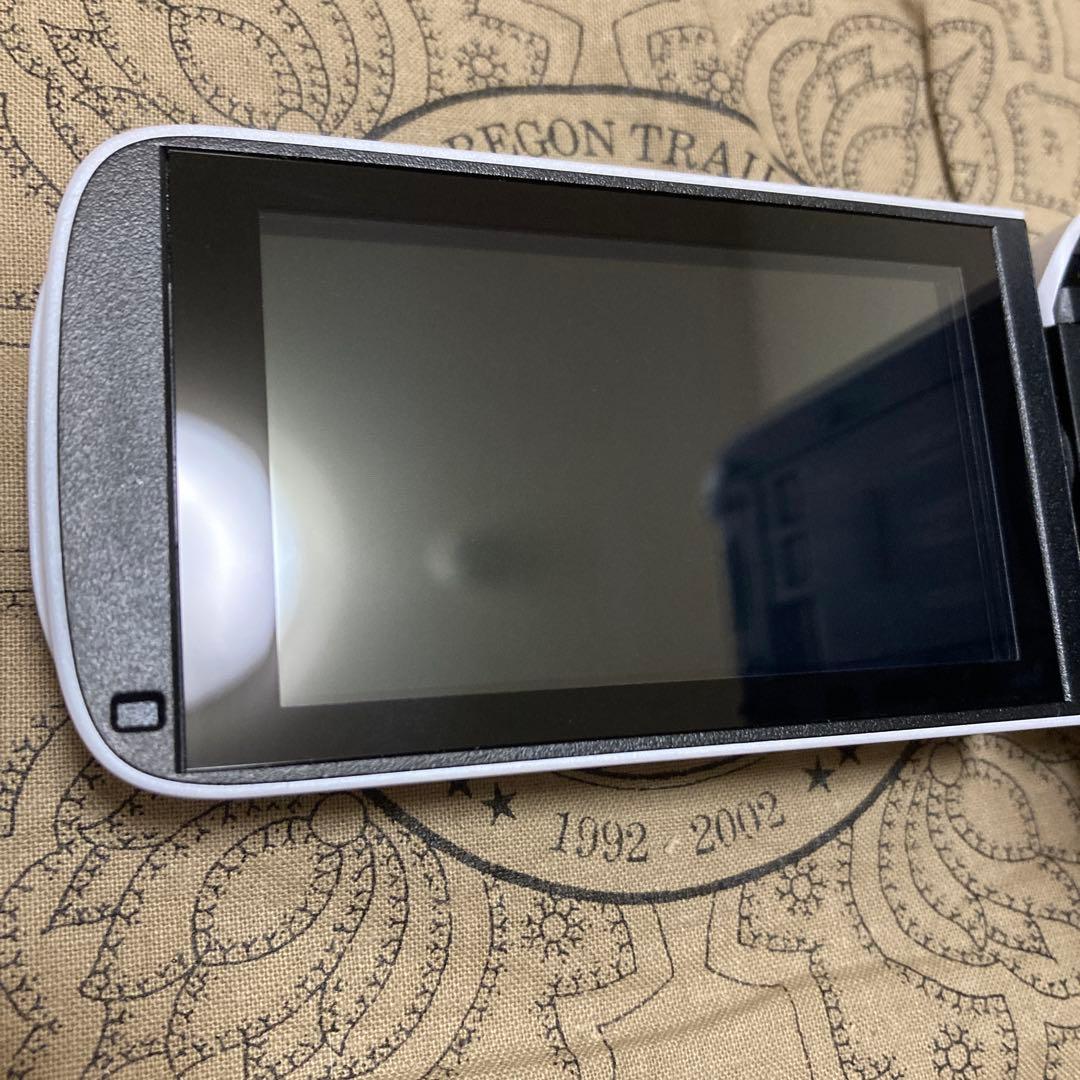 ほぼ新品 Canon iVIS HF R800 ホワイト ビデオカメラ