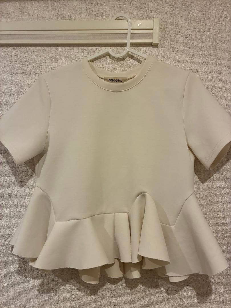 ココディール　cocodeal ぺプラムトップス