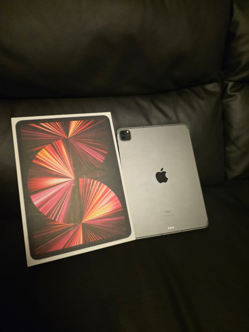 iPad Pro 11インチ (第3世代) 128GB セルラー キーボード付き