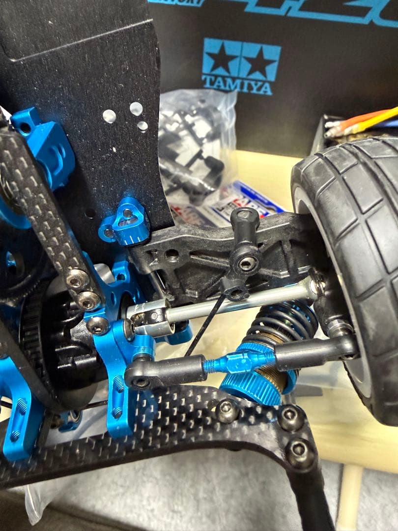 Tamiya TRF420 シャーシキットとパーツ