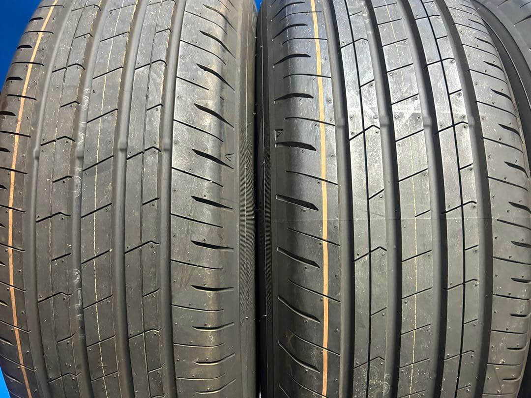 新車外し　225/60R18 40系 アルファード 純正タイヤ　2025年製