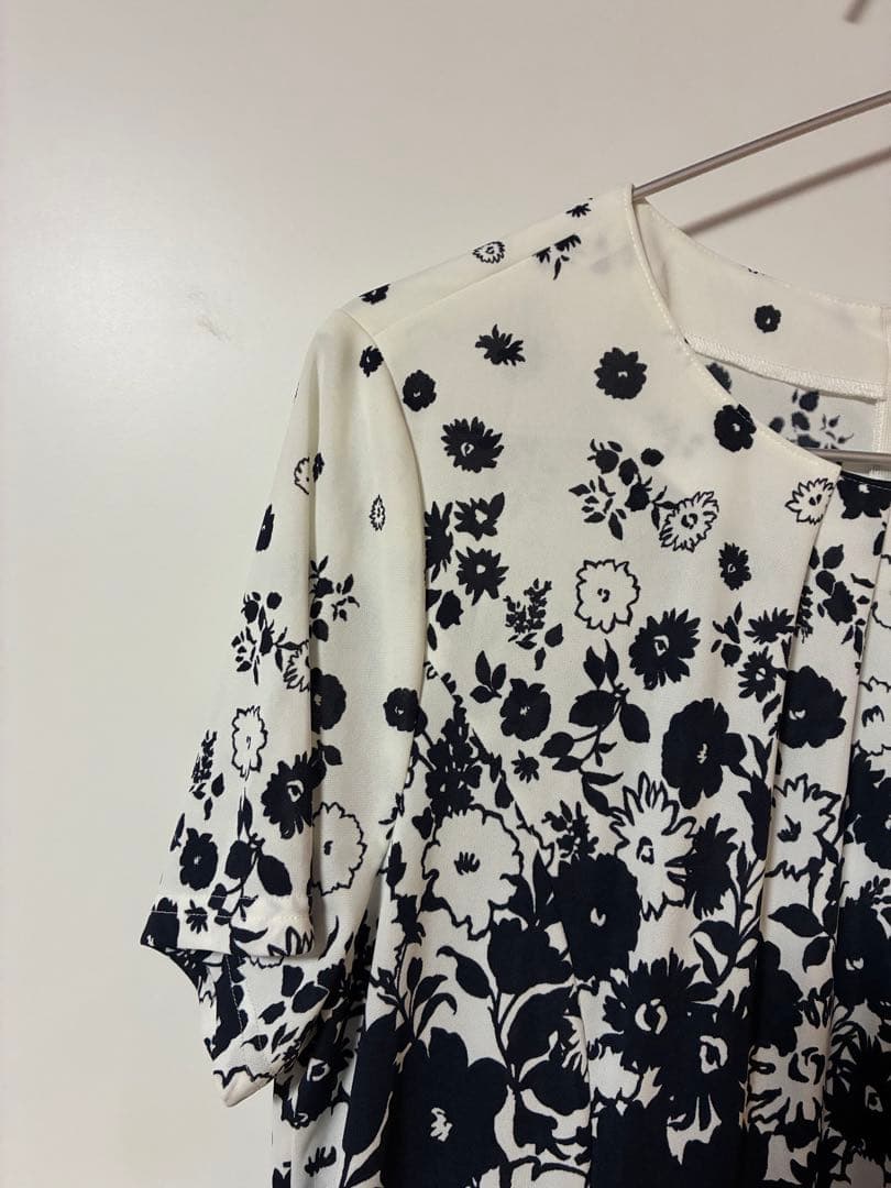 Leilian レリアン 花柄ワンピース 半袖 ネイビー×ホワイト 上品 フレア
