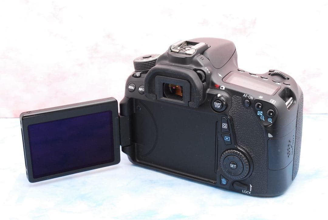 キャノン EOS 70D★スマホ転送OK★美品★一眼レフカメラ★手ぶれ補正