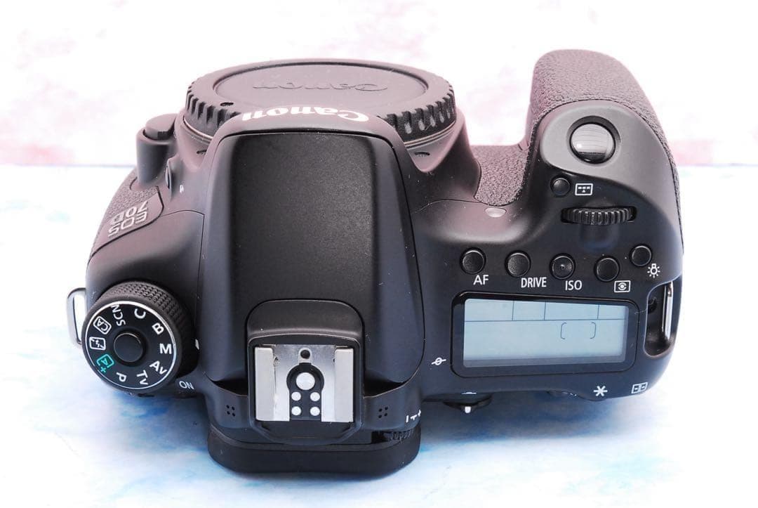 キャノン EOS 70D★スマホ転送OK★美品★一眼レフカメラ★手ぶれ補正