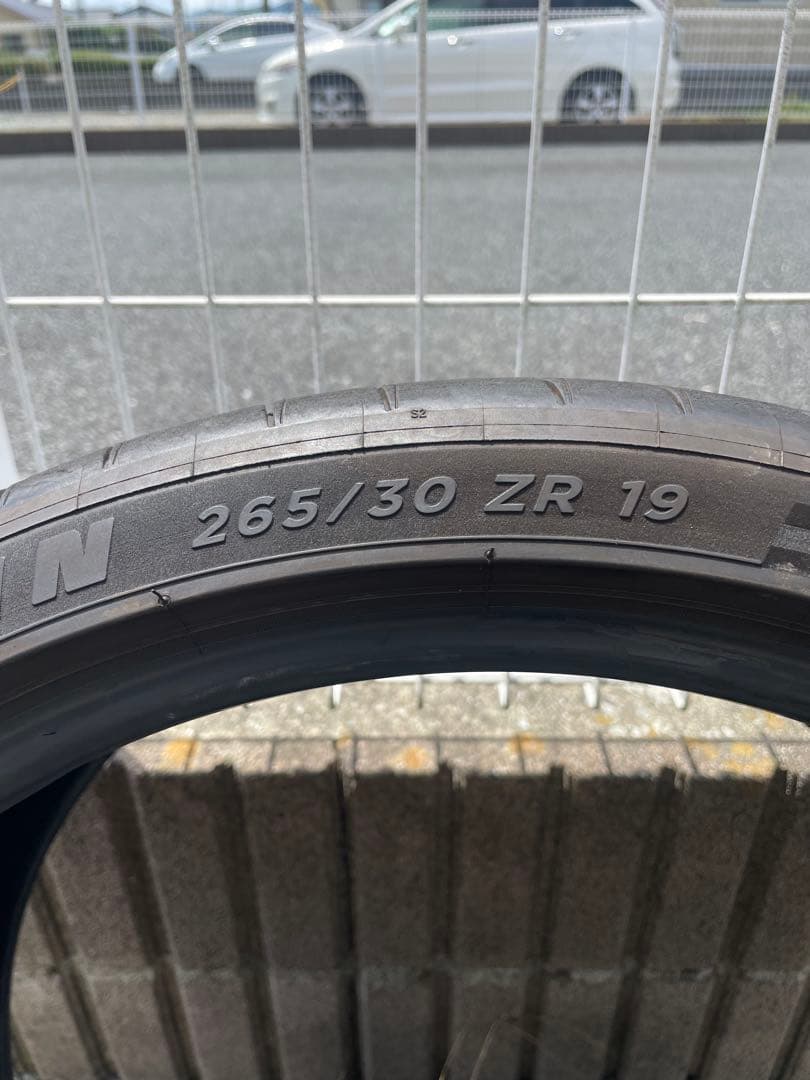 タイヤ・ホイール MICHELIN Pilot Sport 4S 265/30/19